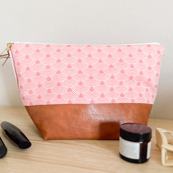 Make Up Bag -Coral Scallops