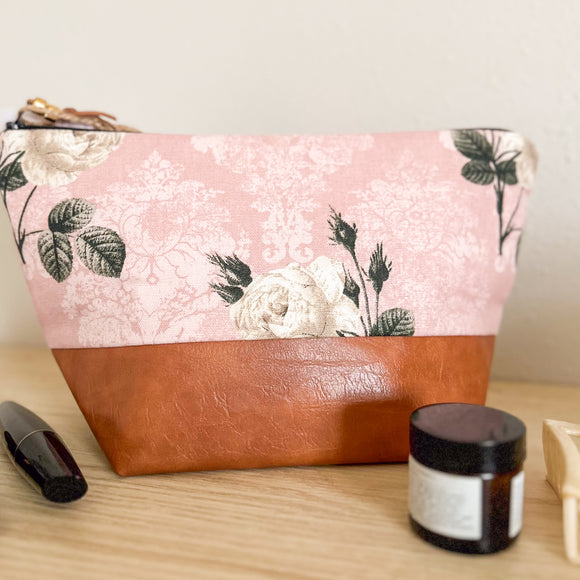 Make Up Bag - Gothic Roses
